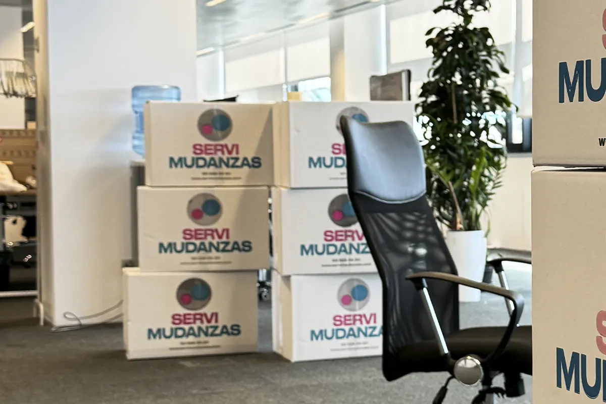 Cajas en oficina cliente