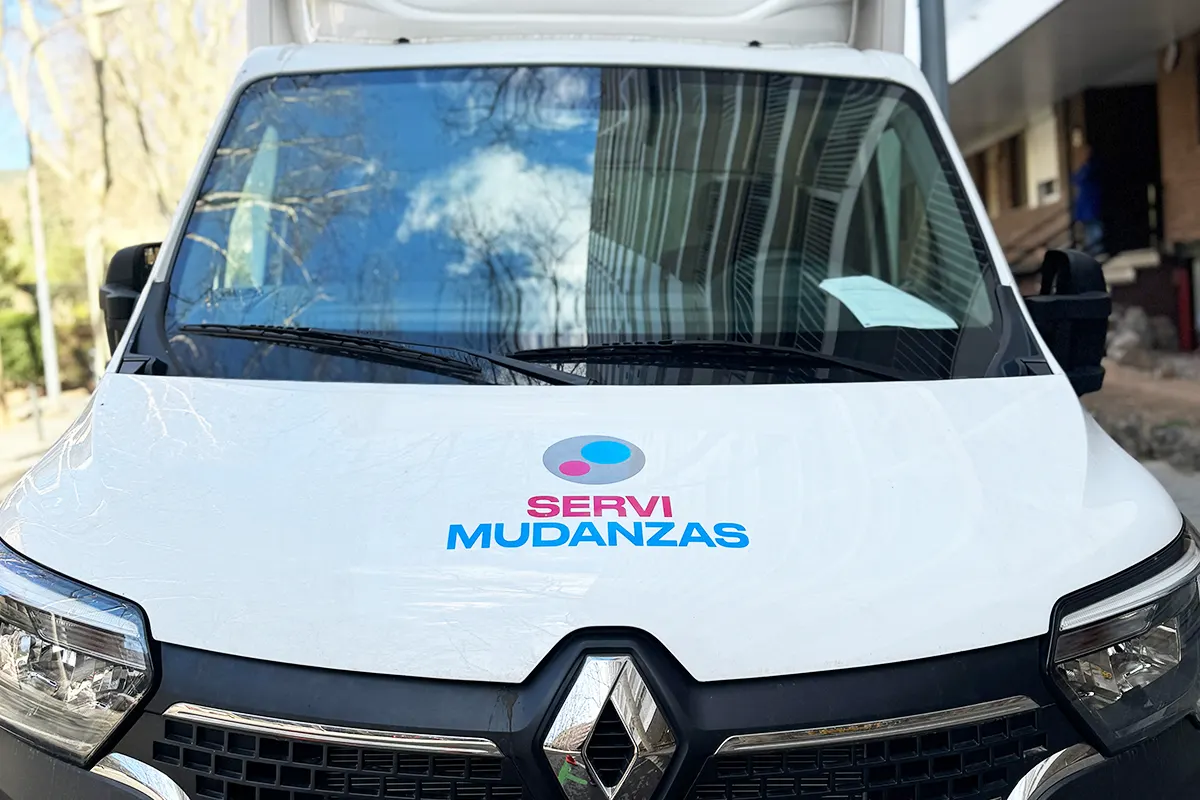 Furgoneta Renault Servimudanzas